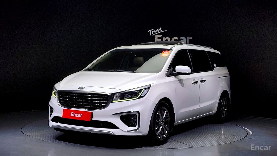 Kia Carnival - фото 0