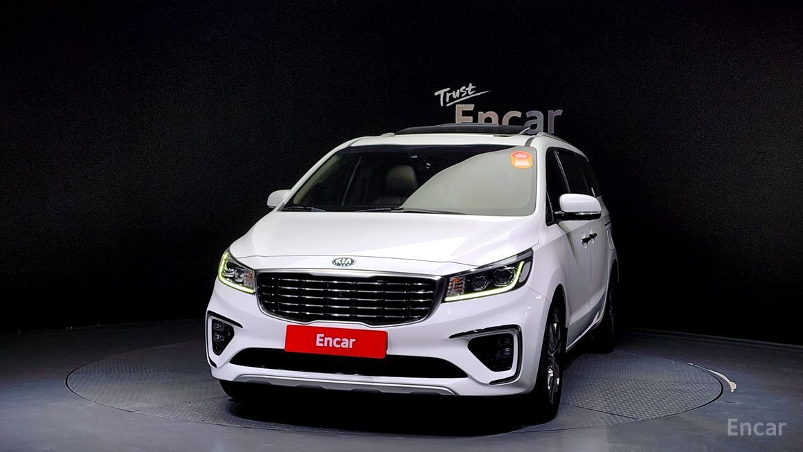 Kia Carnival - фото 2