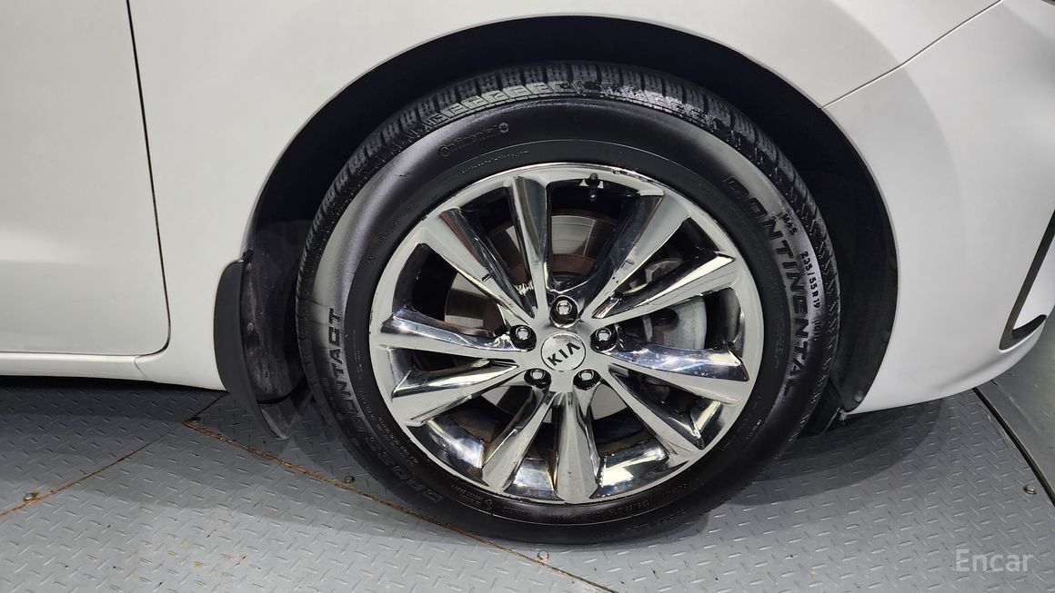 Kia Carnival - фото 4