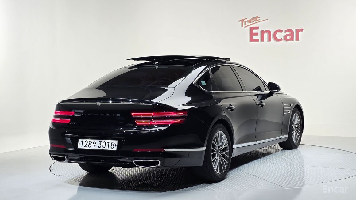 Genesis G80 - фото 1