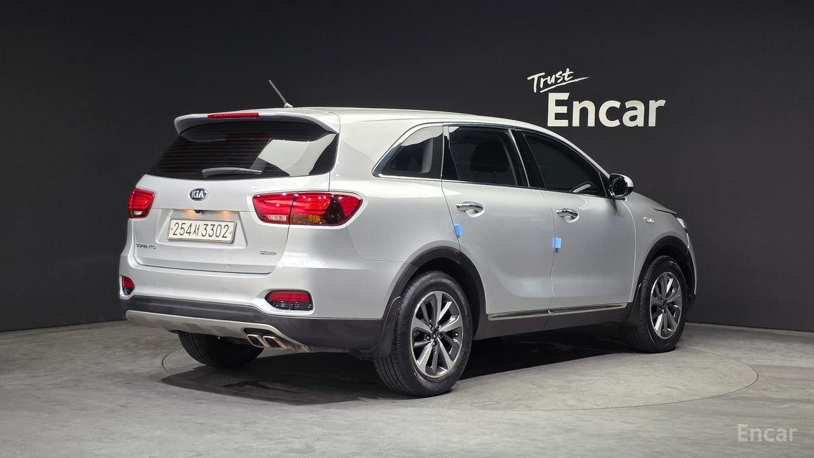 Kia Sorento - фото 1
