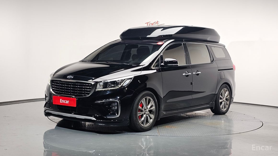 Kia Carnival - фото 0