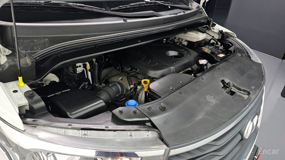 Hyundai Starex - фото 5