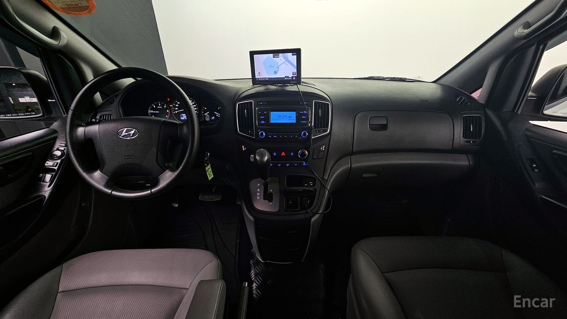 Hyundai Starex - фото 6