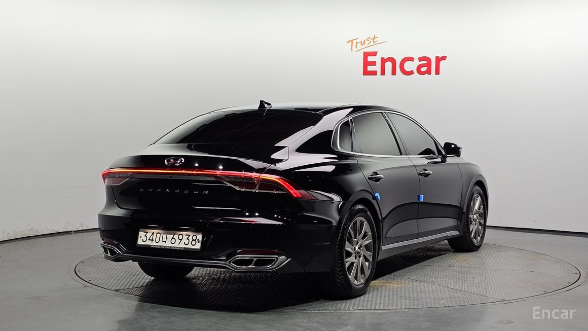 Hyundai Grandeur - фото 1