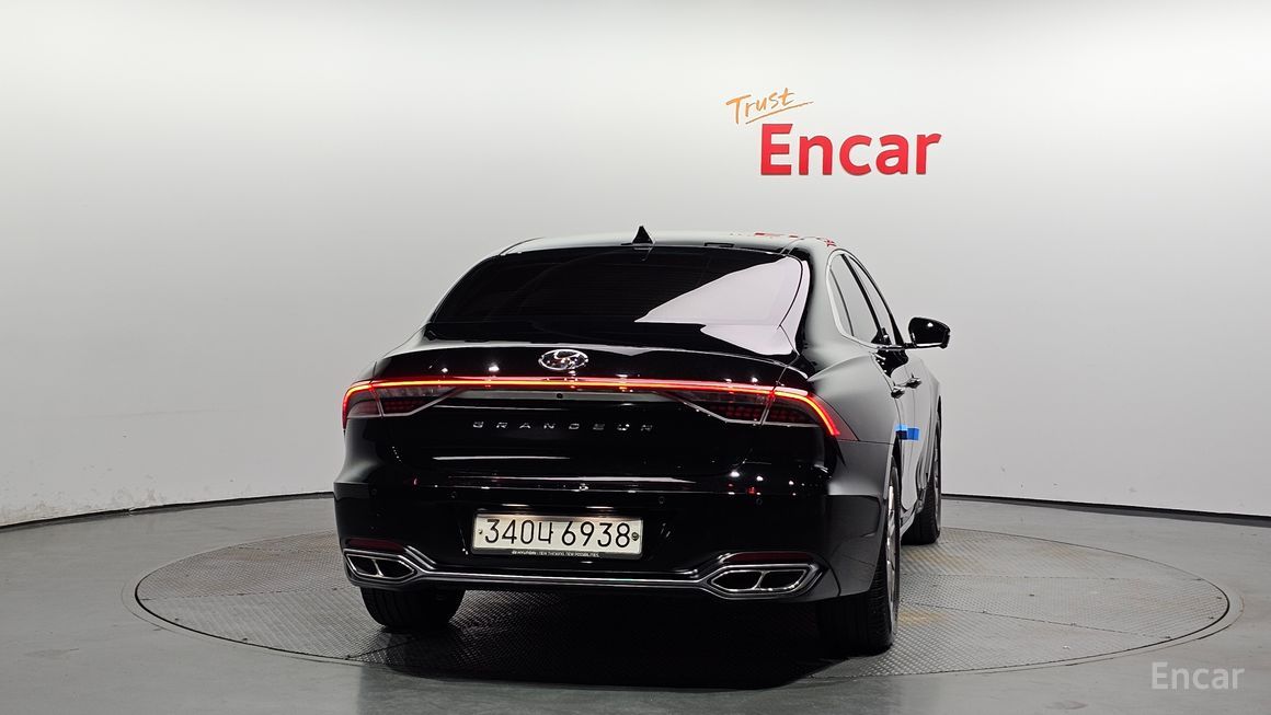 Hyundai Grandeur - фото 3