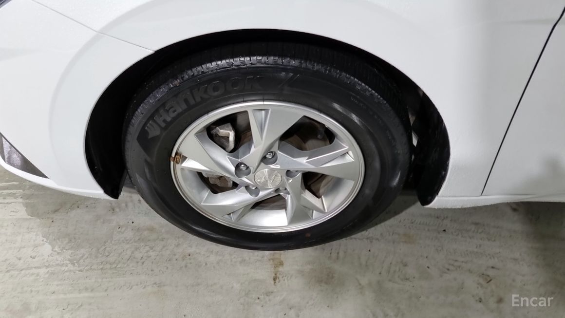 Hyundai Avante - фото 4