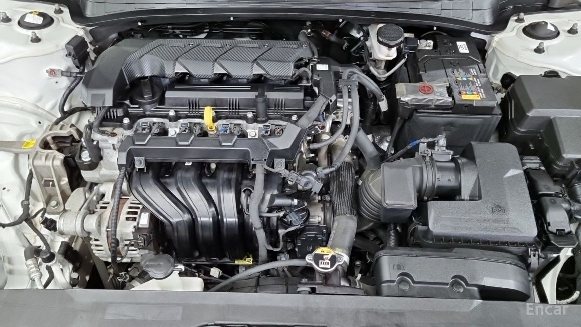 Hyundai Avante - фото 5