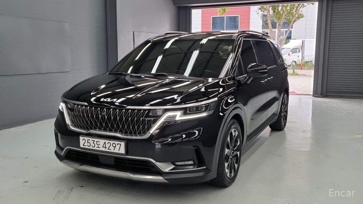 Kia Carnival - фото 0