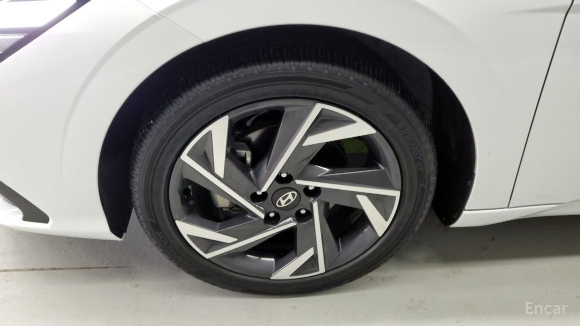 Hyundai Avante - фото 4