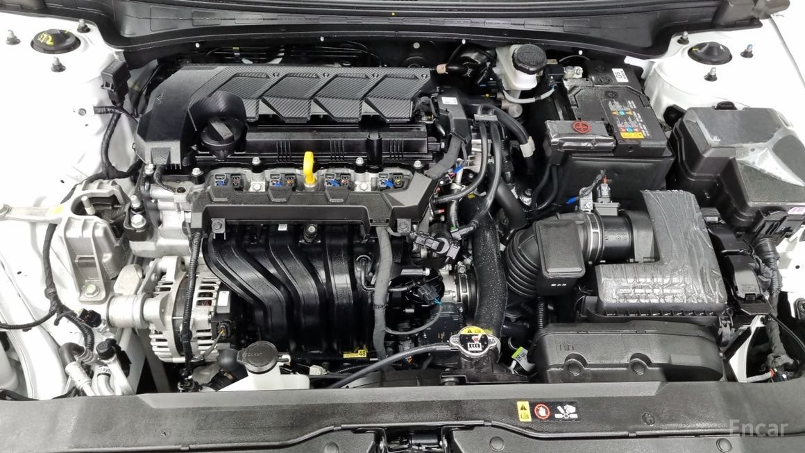 Hyundai Avante - фото 5