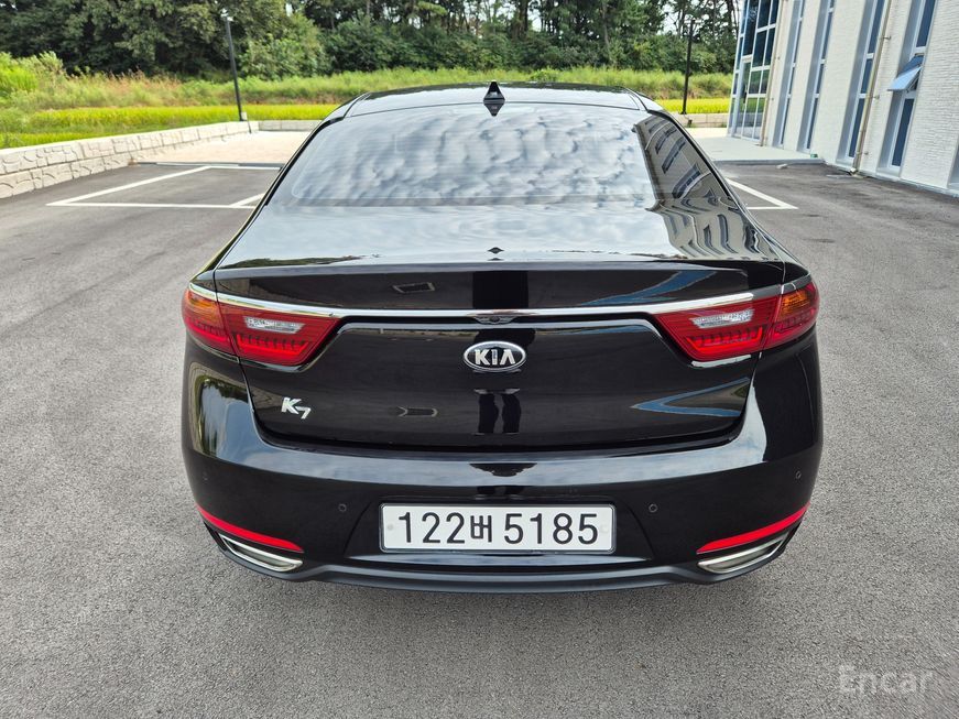 Kia K7 - фото 1