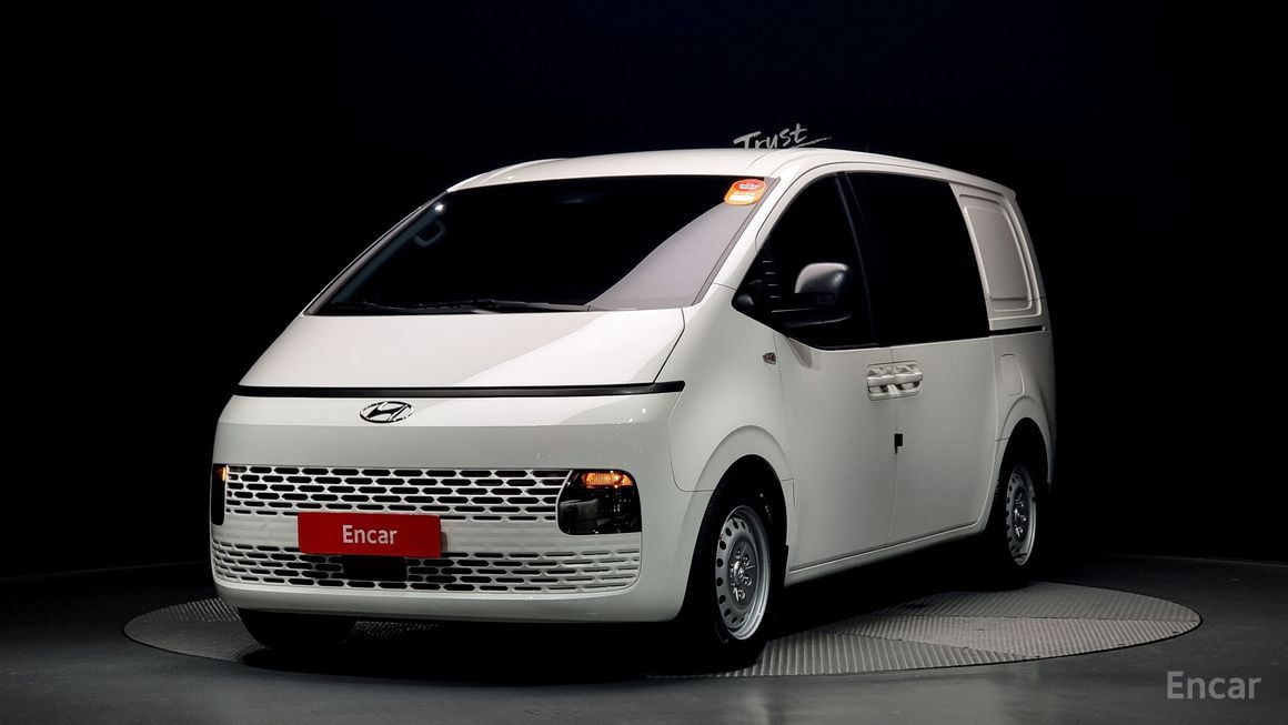 Hyundai Staria - фото 0