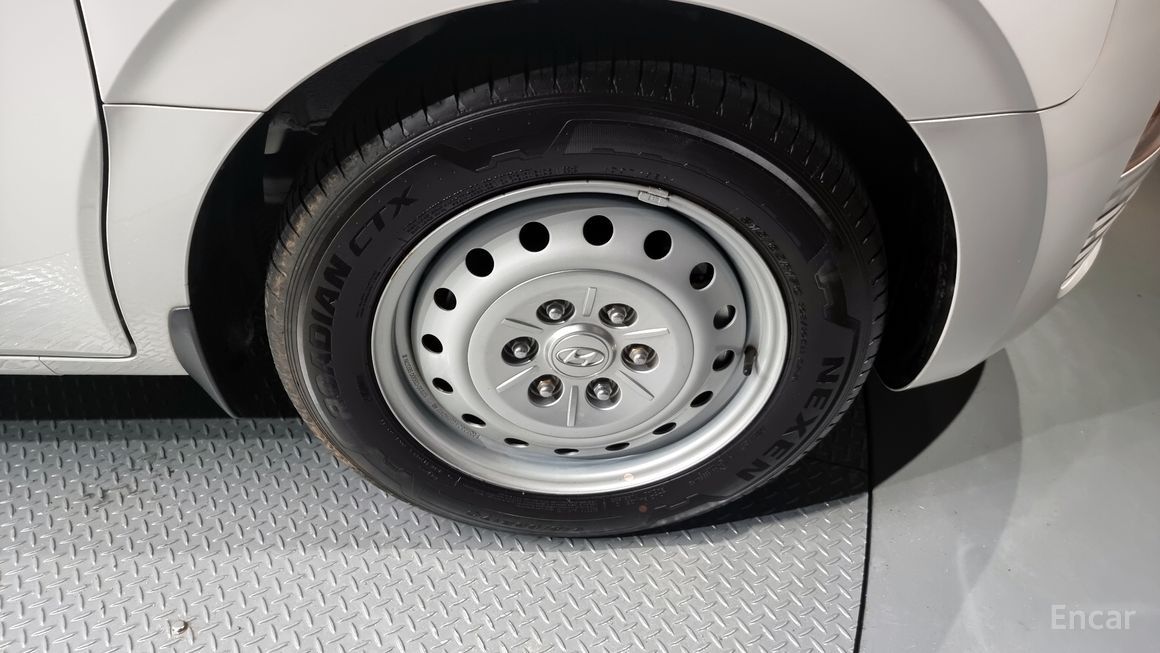 Hyundai Staria - фото 4