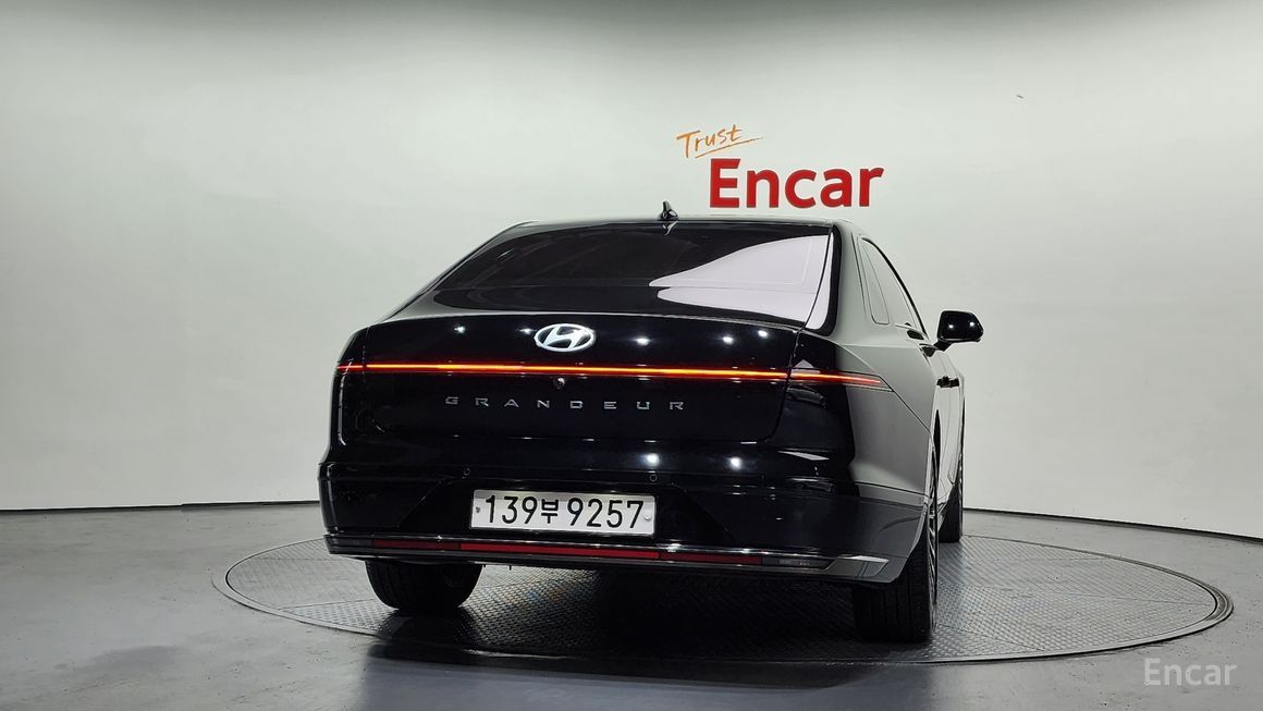 Hyundai Grandeur - фото 3