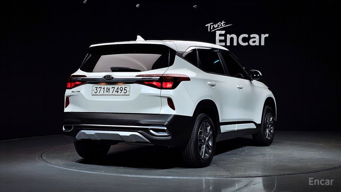 Kia Seltos - фото 1