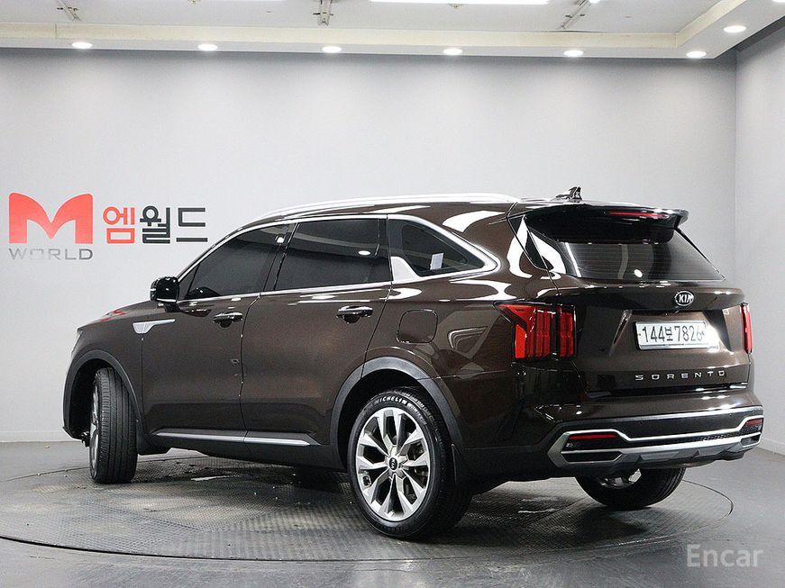 Kia Sorento - фото 3