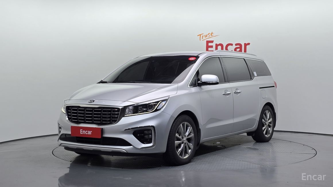 Kia Carnival - фото 0