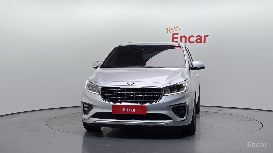 Kia Carnival - фото 2
