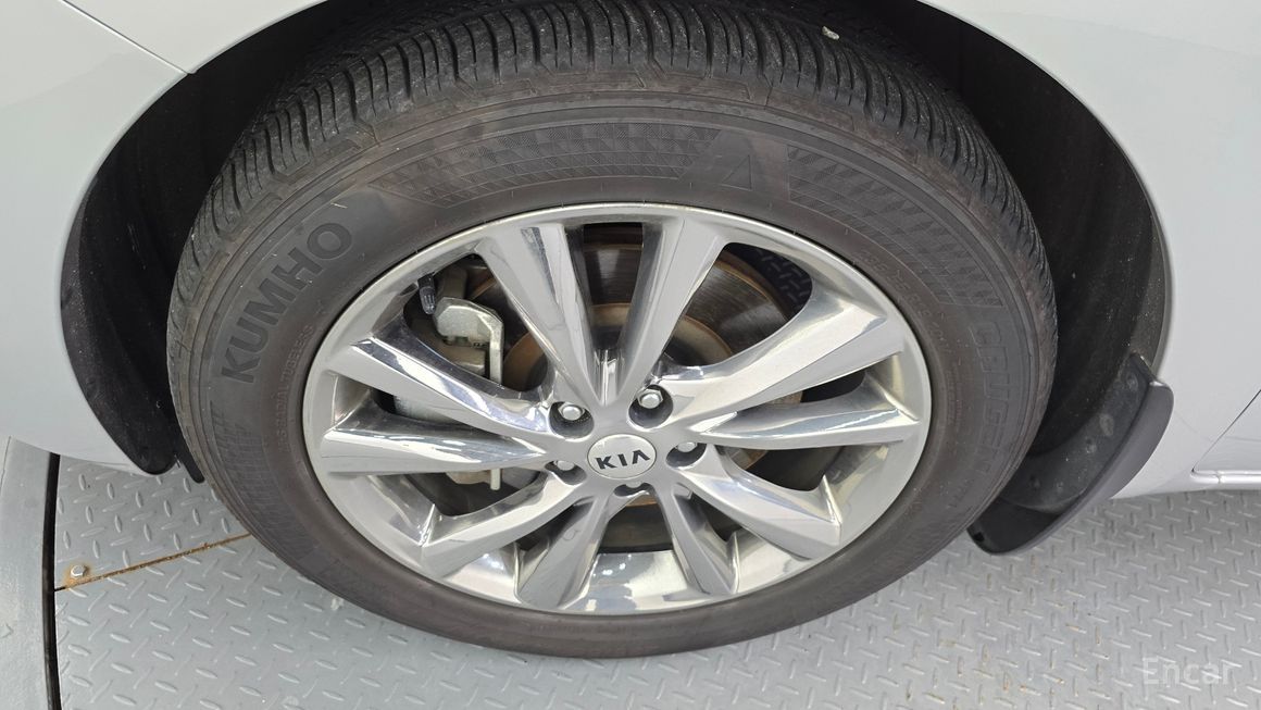 Kia Carnival - фото 4