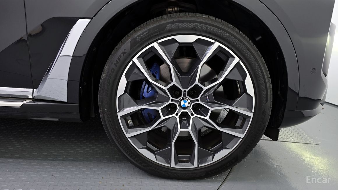 BMW X7 - фото 4