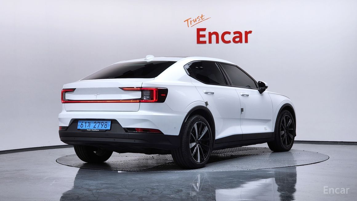 Polestar 2 - фото 1