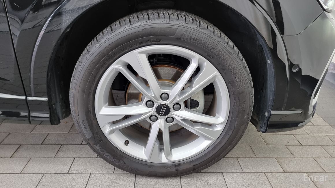 Audi Q3 - фото 4