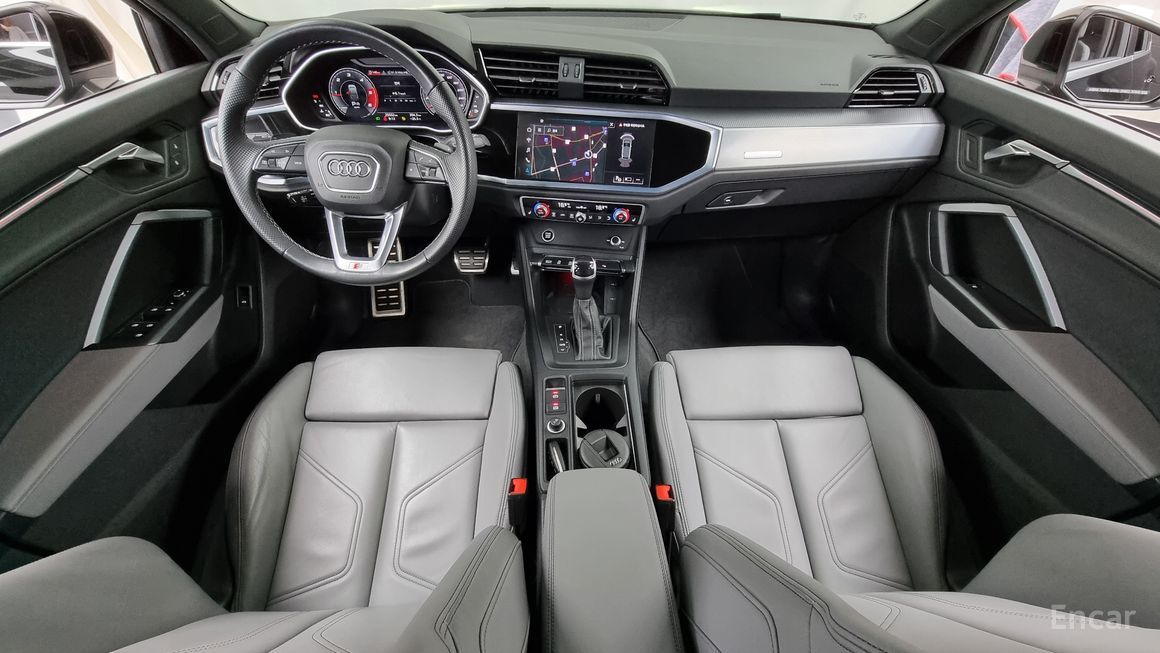 Audi Q3 - фото 6