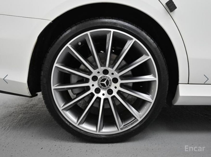 Mercedes-Benz E-Class - фото 4