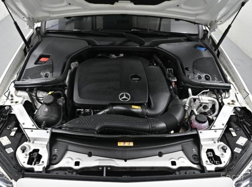 Mercedes-Benz E-Class - фото 5