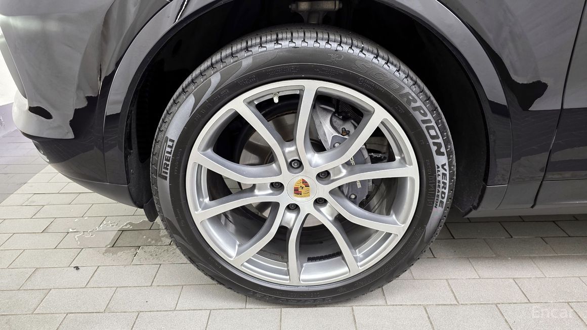 Porsche Cayenne - фото 4