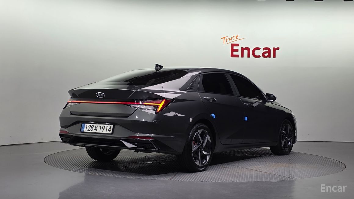 Hyundai Avante - фото 1