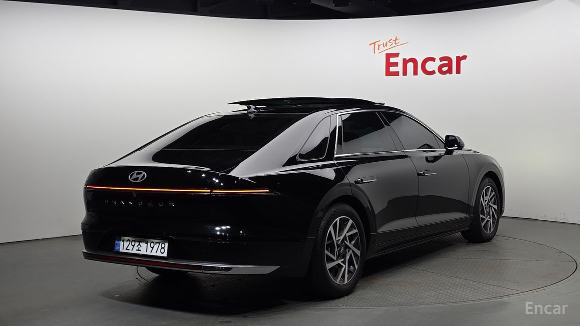 Hyundai Grandeur - фото 1