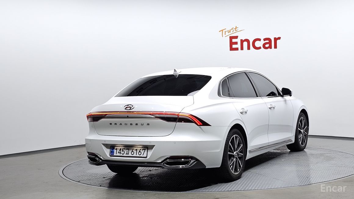 Hyundai Grandeur - фото 1