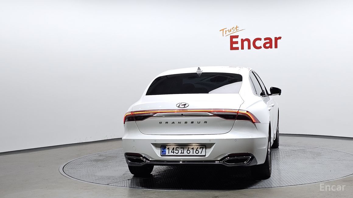 Hyundai Grandeur - фото 3