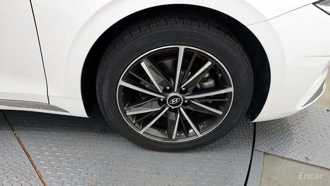 Hyundai Grandeur - фото 4