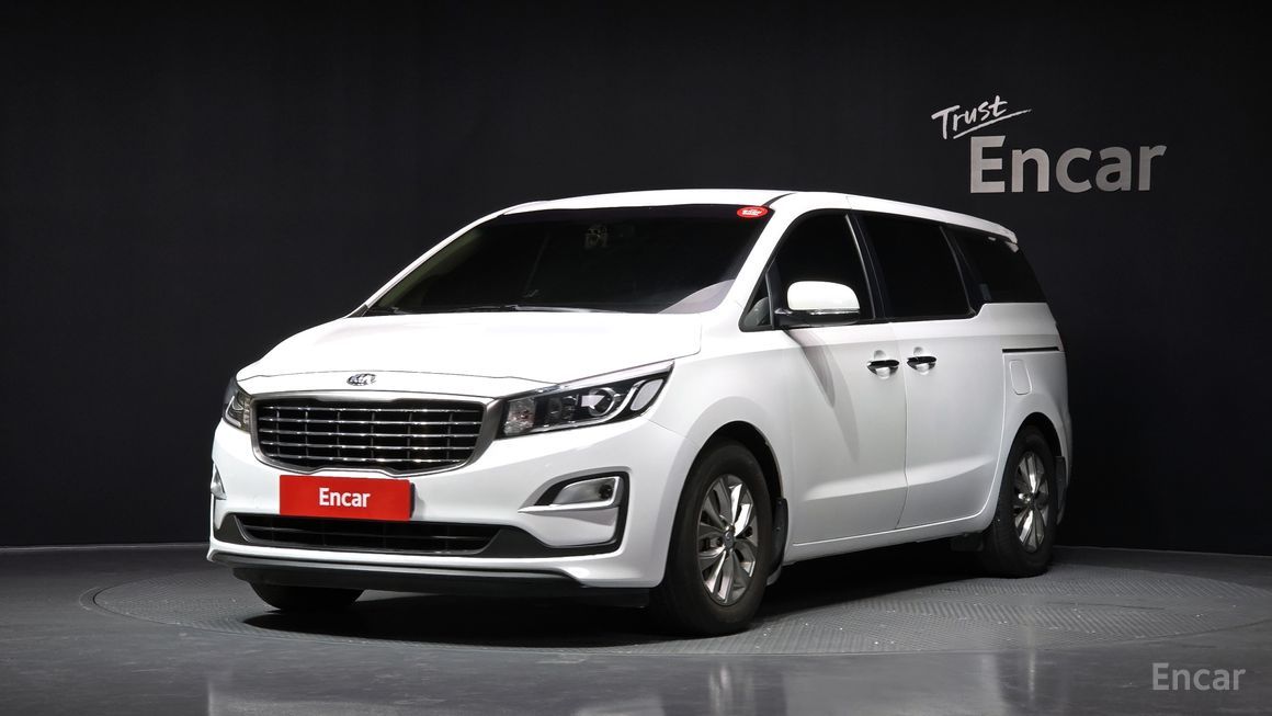 Kia Carnival - фото 0