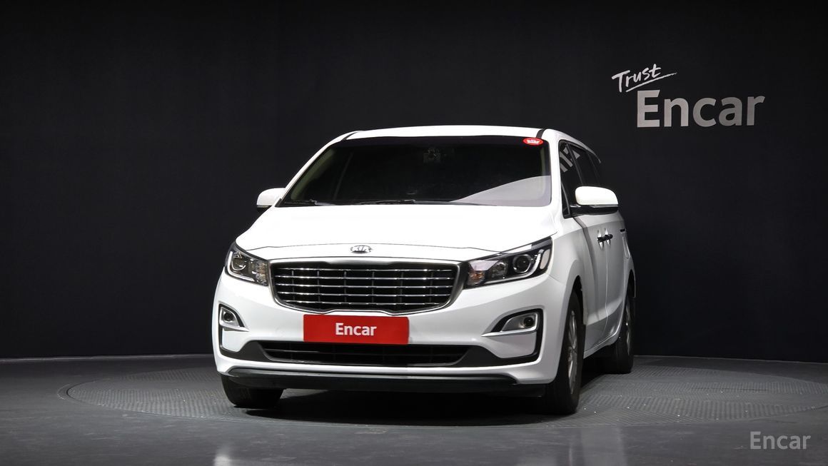 Kia Carnival - фото 2