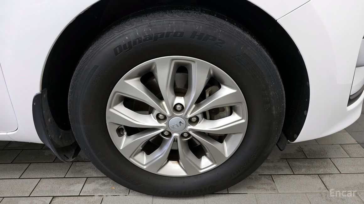 Kia Carnival - фото 4