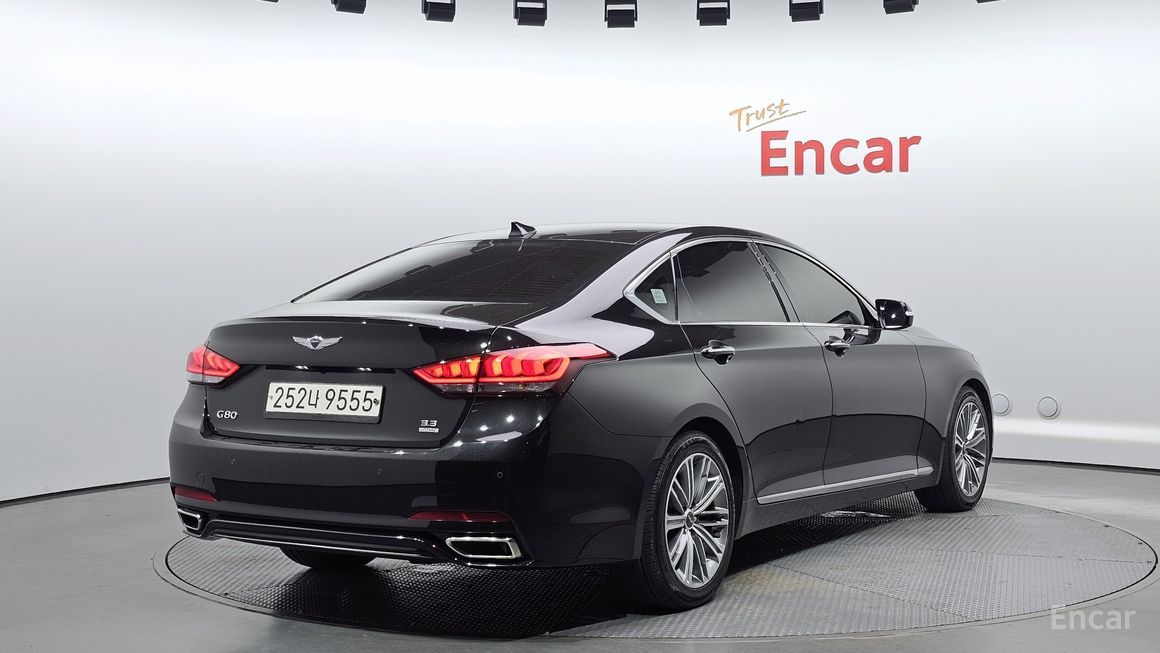 Genesis G80 - фото 1