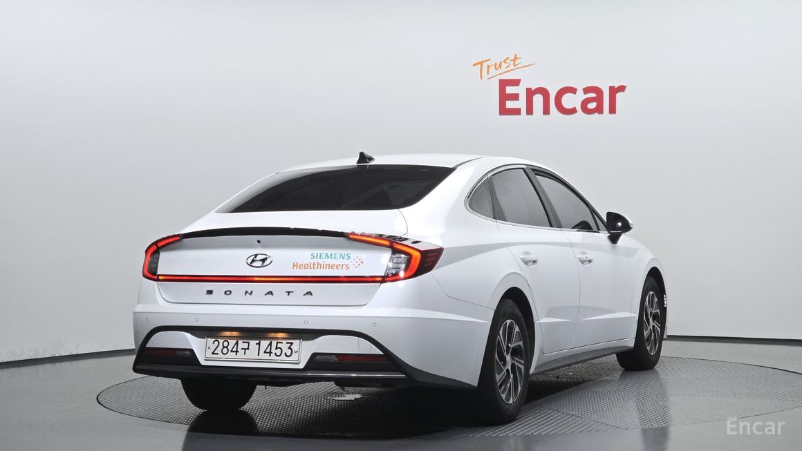 Hyundai Sonata - фото 1