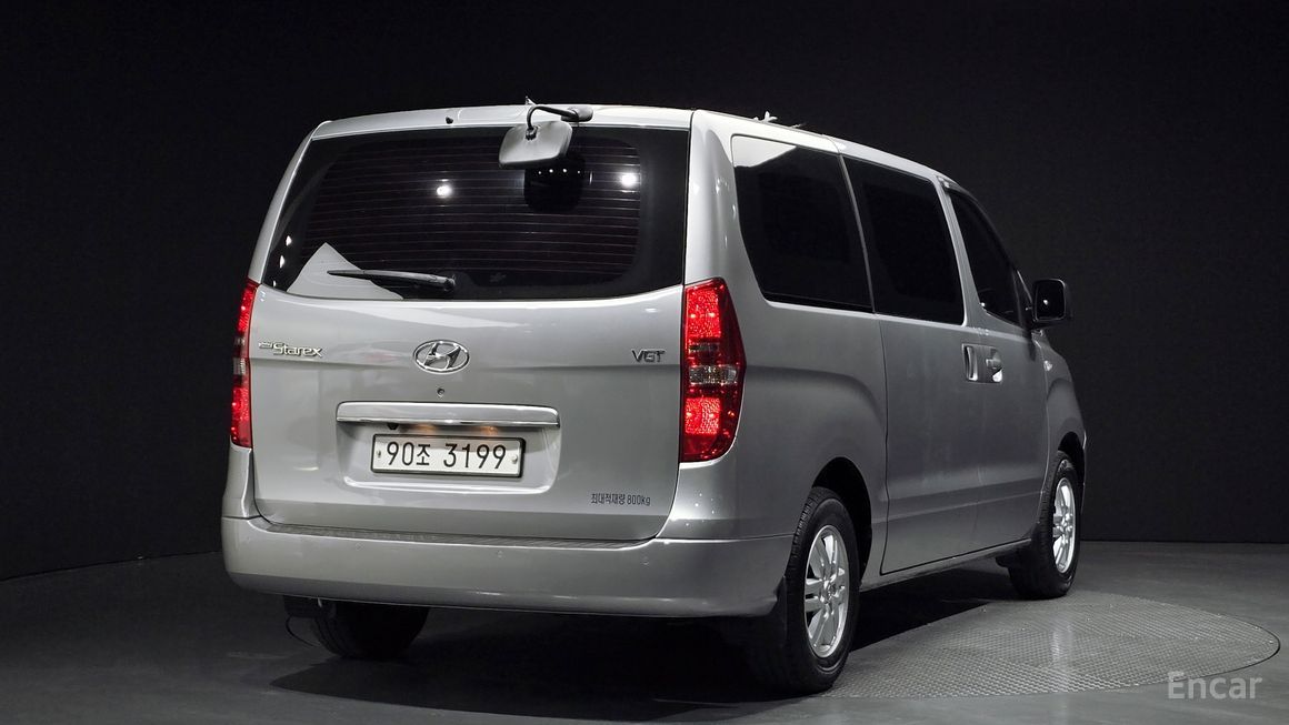 Hyundai Starex - фото 1
