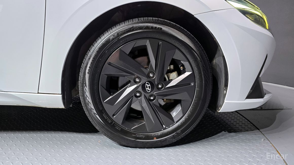 Hyundai Avante - фото 4