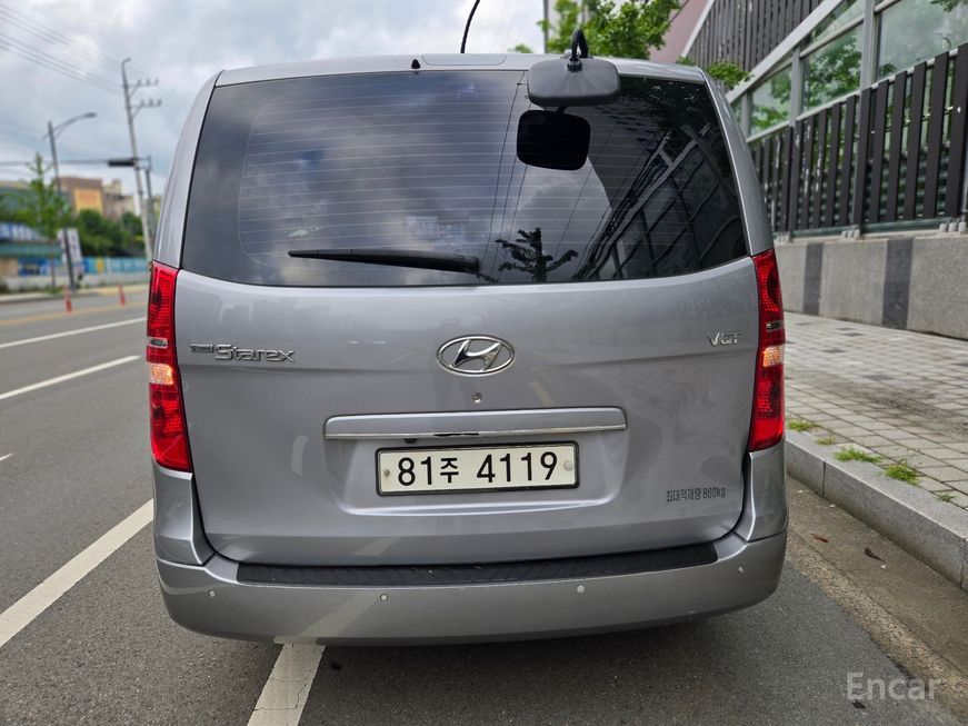 Hyundai Starex - фото 1