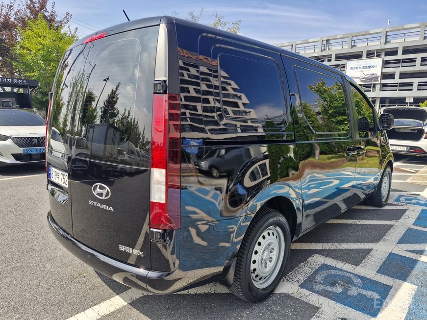 Hyundai Staria - фото 4