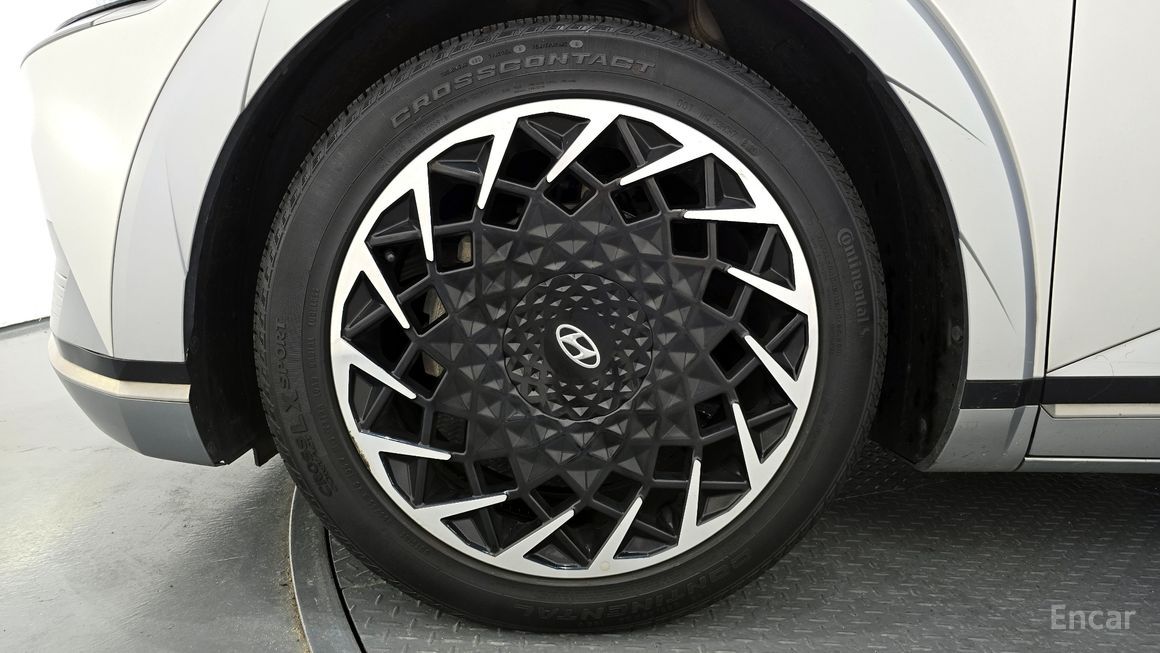 Hyundai Ionic 5 - фото 4