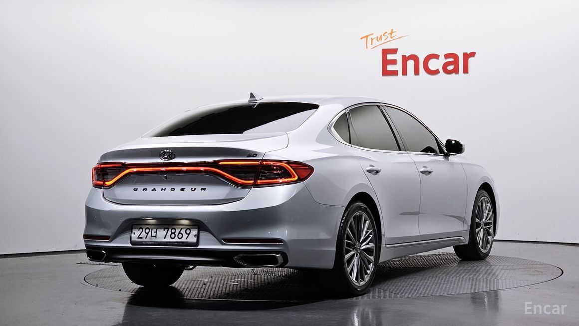 Hyundai Grandeur - фото 1