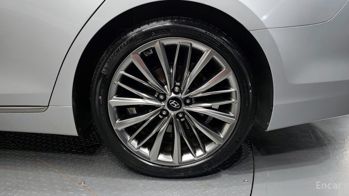 Hyundai Grandeur - фото 4