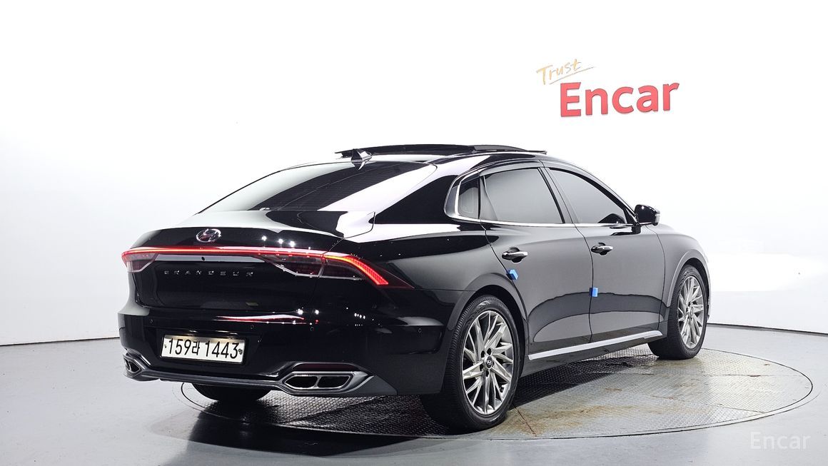 Hyundai Grandeur - фото 1