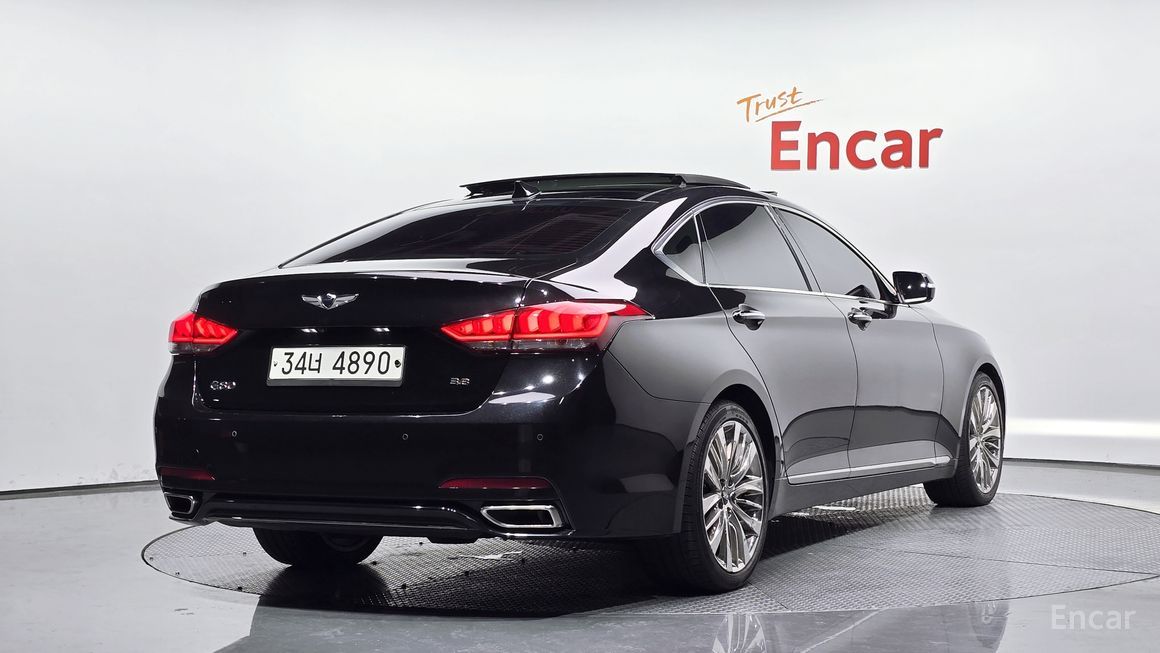 Genesis G80 - фото 1